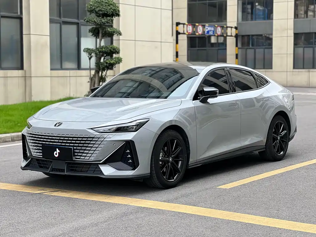 Changan UNI-V 2025