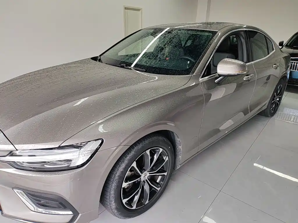 Volvo S60 — миниатюра 2