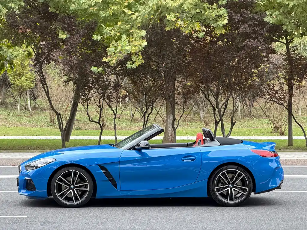 BMW Z4 2022 — фото 3