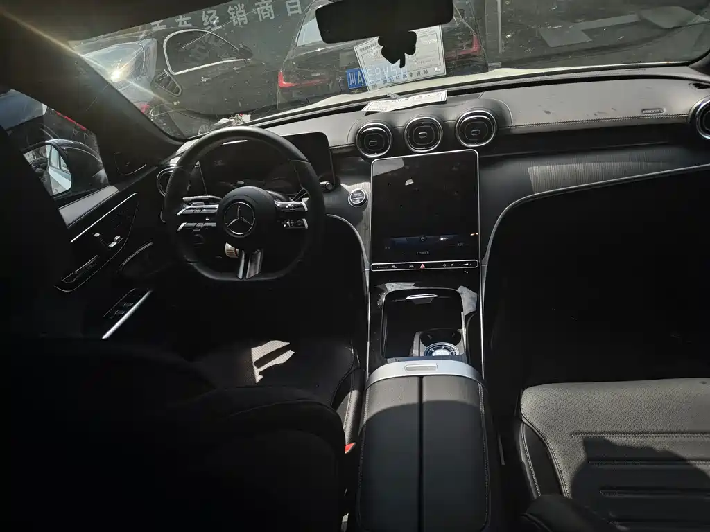 Mercedes-Benz C-Class — миниатюра 6