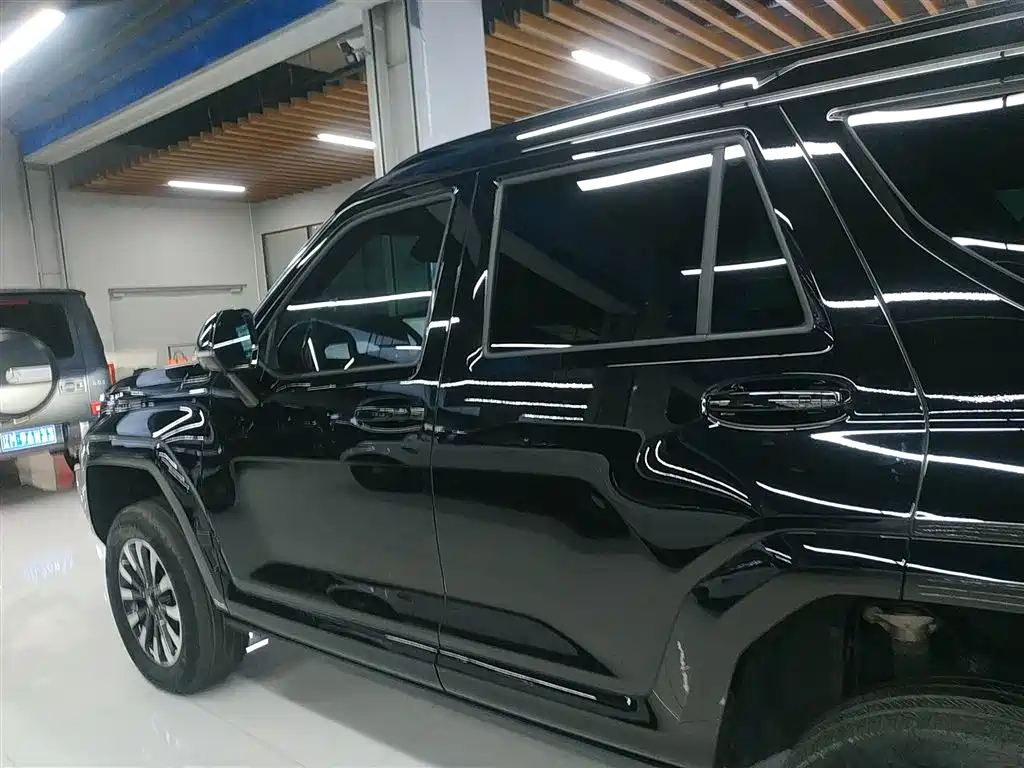 TANK TANK 700 NEW ENERGY