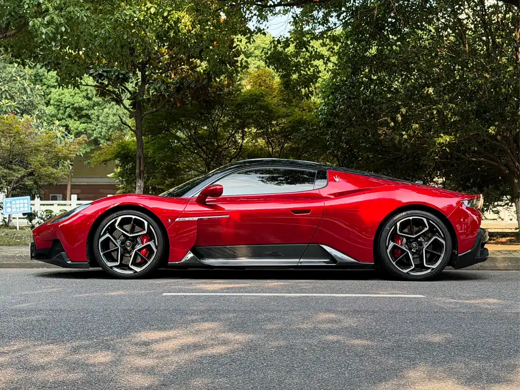Maserati MC20 2020 3.0T Standard