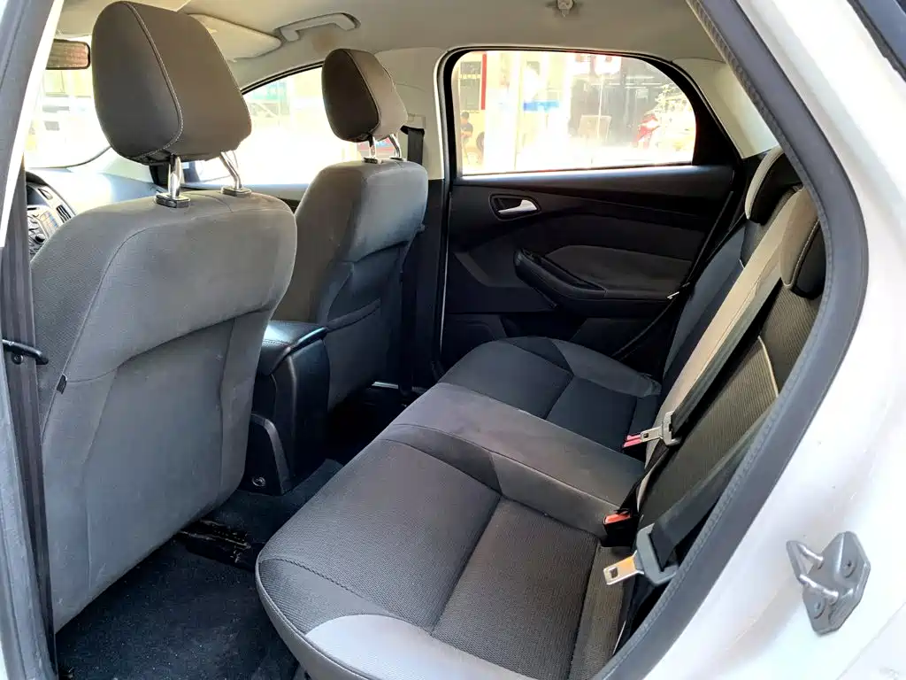 Ford Focus — миниатюра 8