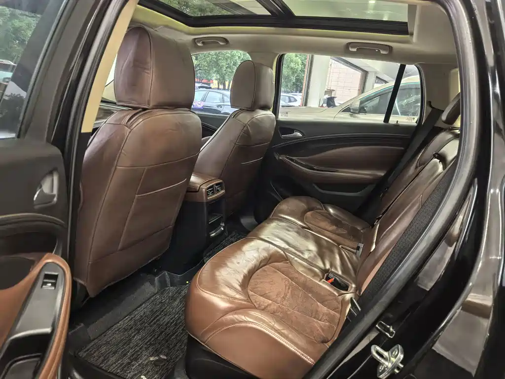 Buick Envision Plus — миниатюра 9