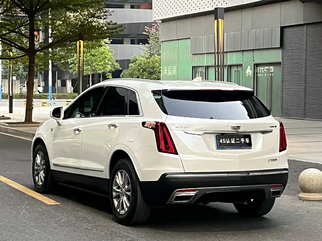 CADILLAC XT5