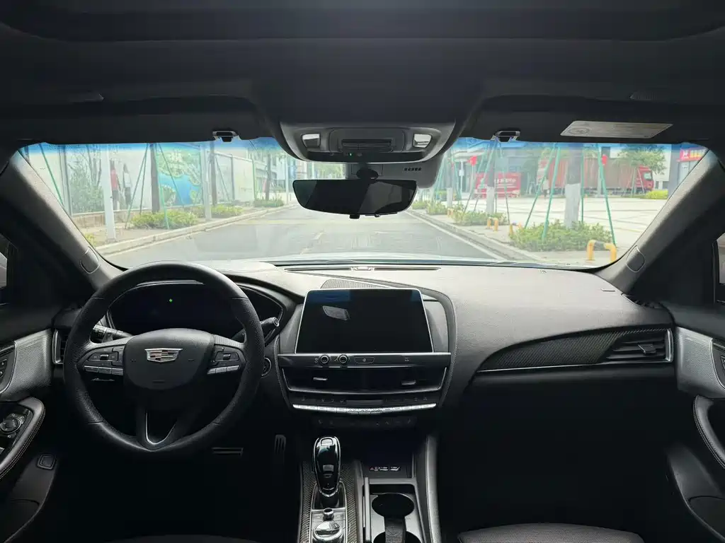 Cadillac CT5 — миниатюра 4