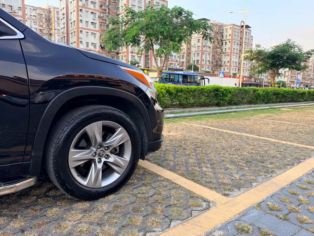 Toyota Highlander — миниатюра 8