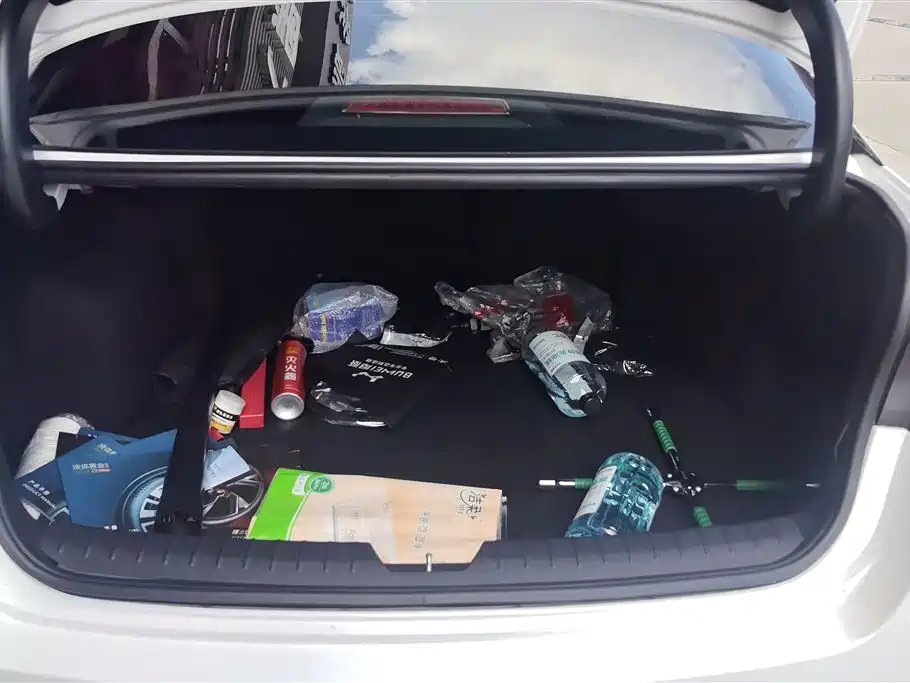 Kia K5 2016 2.0L AT LUX