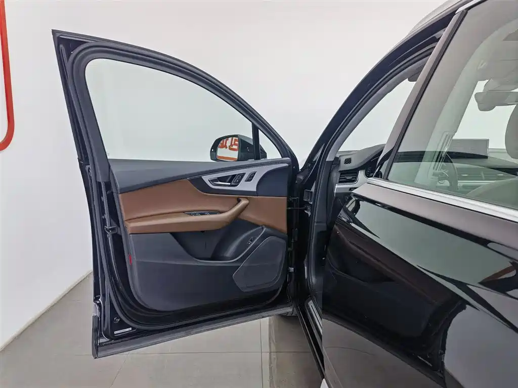 Audi Q7 2019 45 TFSI Comfort