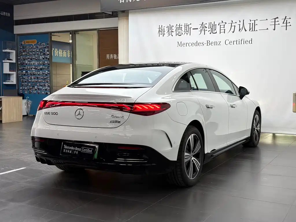 Mercedes-Benz EQE 2025 500 4MATIC