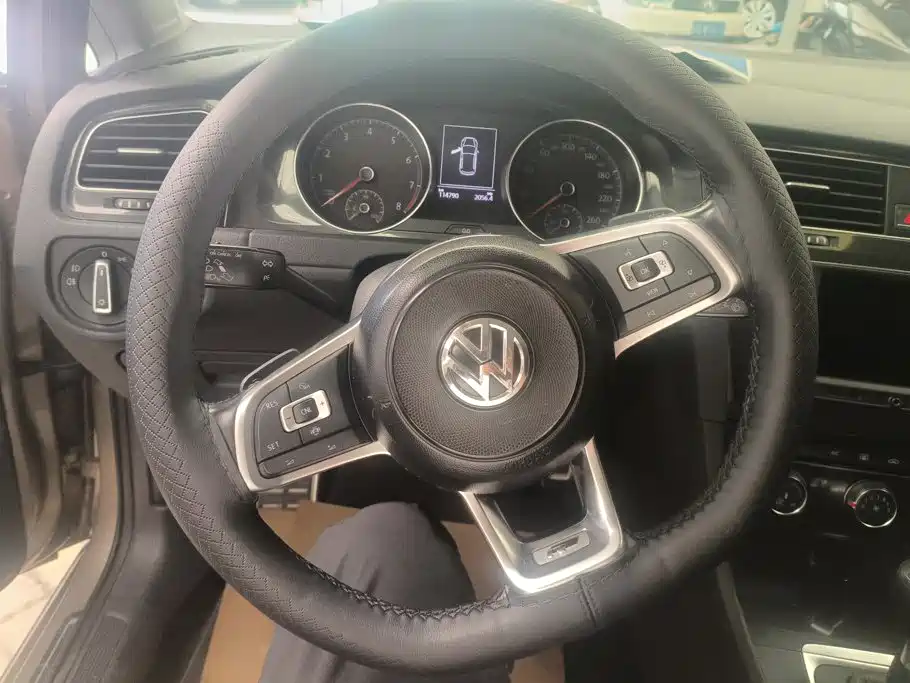 Volkswagen Golf — миниатюра 15