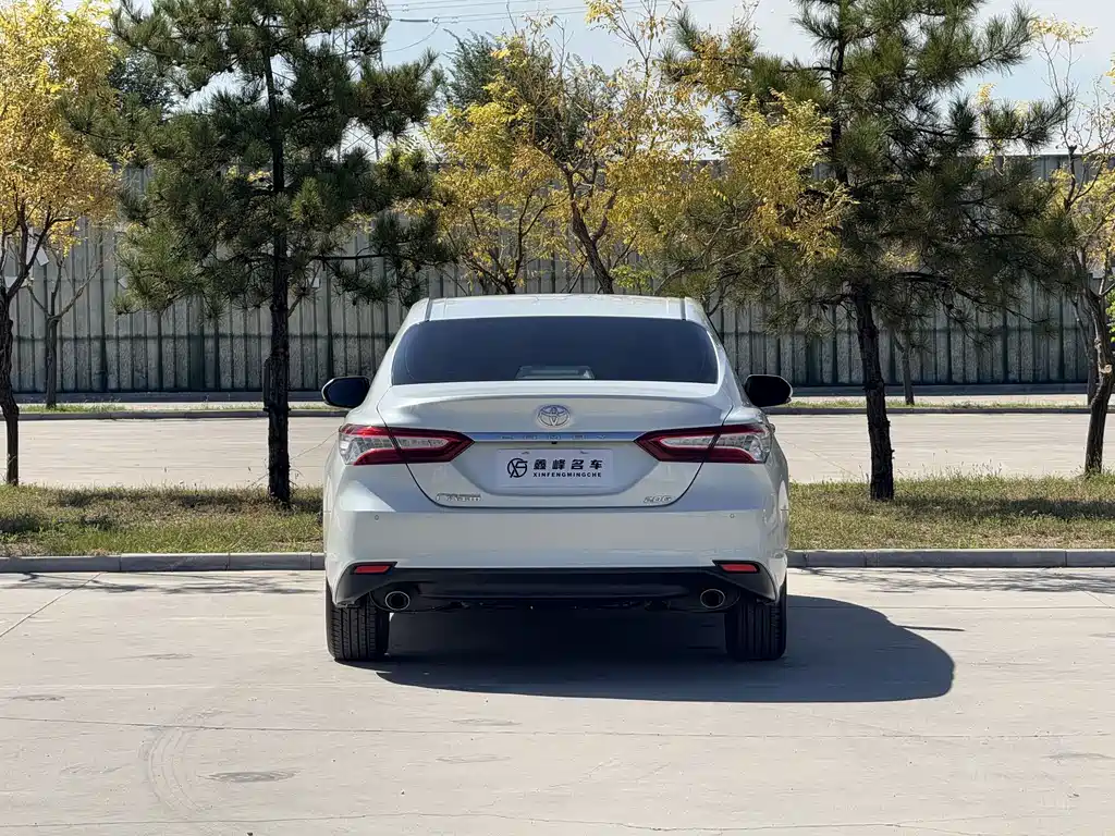 Toyota Camry — миниатюра 22