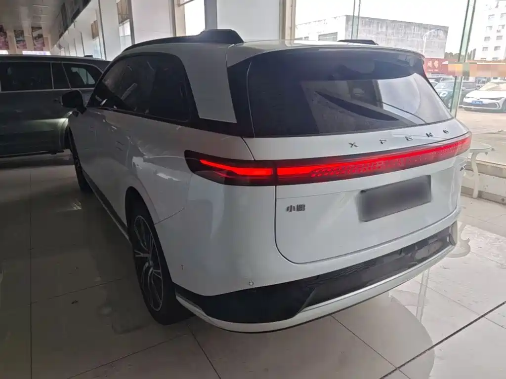 XPeng G9 — миниатюра 5