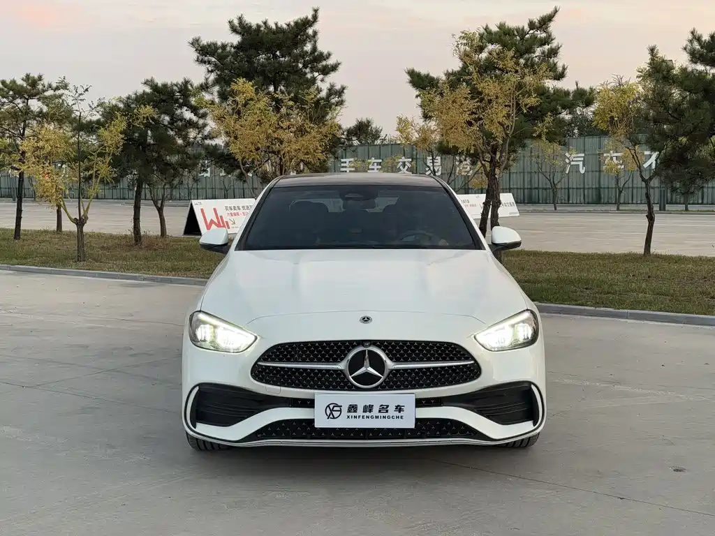 Mercedes-Benz C-Class — миниатюра 2