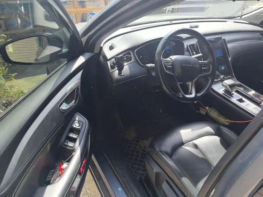 Roewe i6 MAX New Energy — миниатюра 17