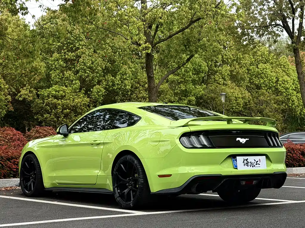 Ford Mustang 2020 2.3L EcoBoost