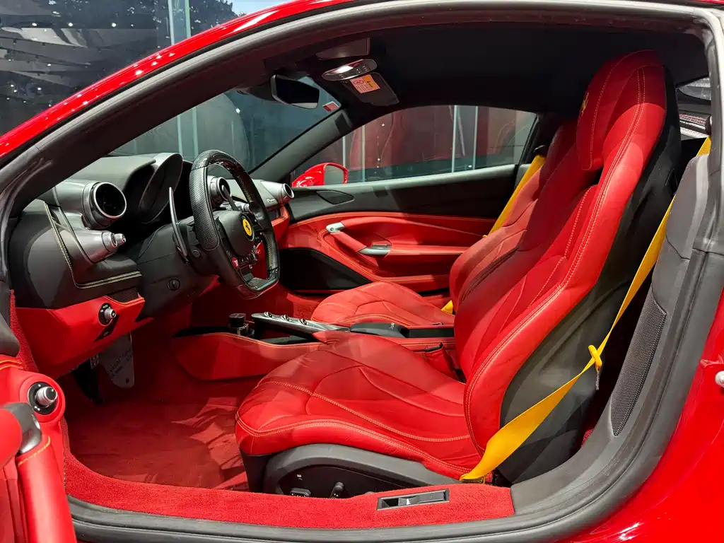 Ferrari F8 Tributo 3.9T V8, фото 6