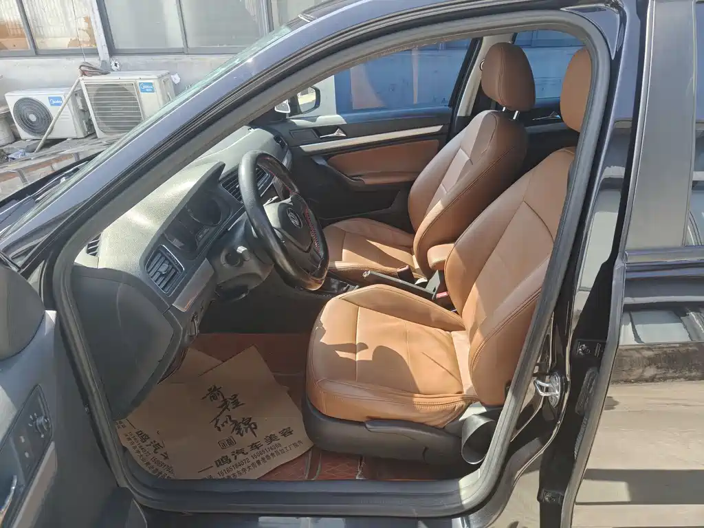 Volkswagen Lavida 2017 1.6L AT