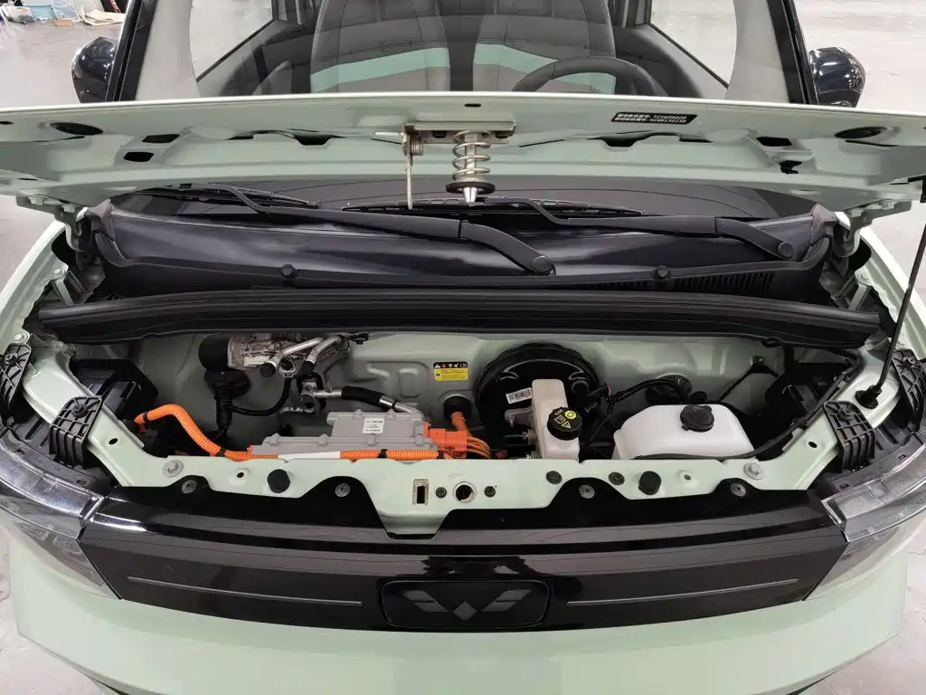 Wuling MINIEV — миниатюра 6