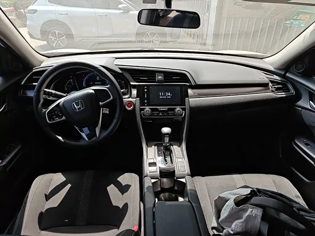 Honda Civic — миниатюра 10
