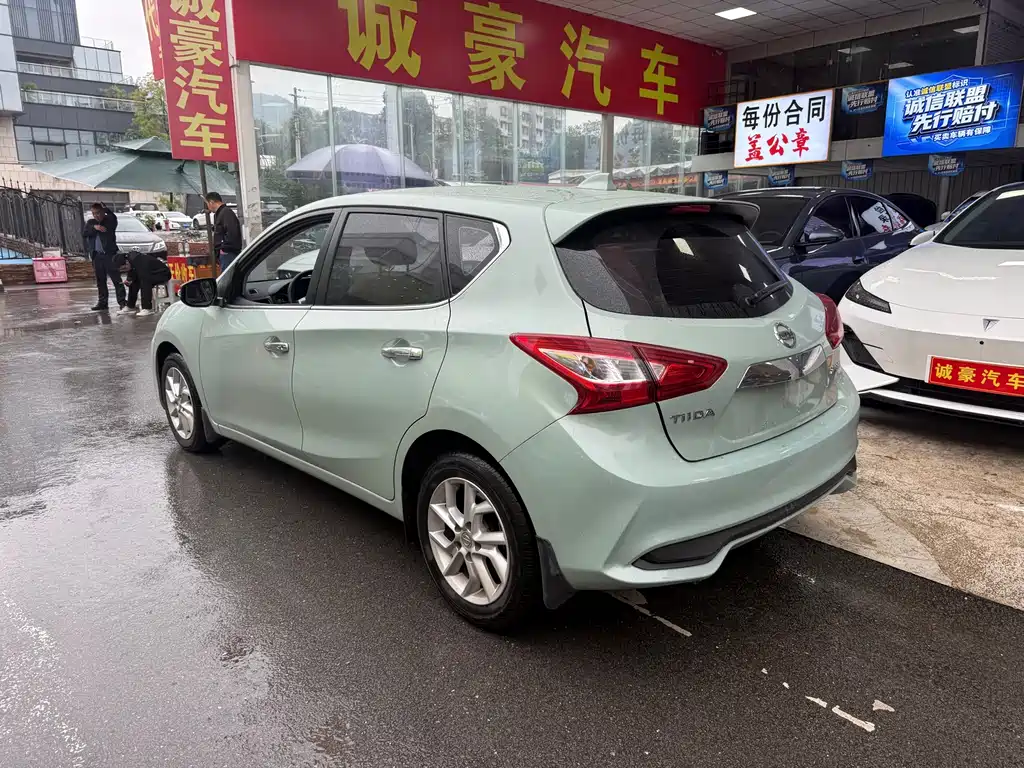 Nissan Tiida — миниатюра 9