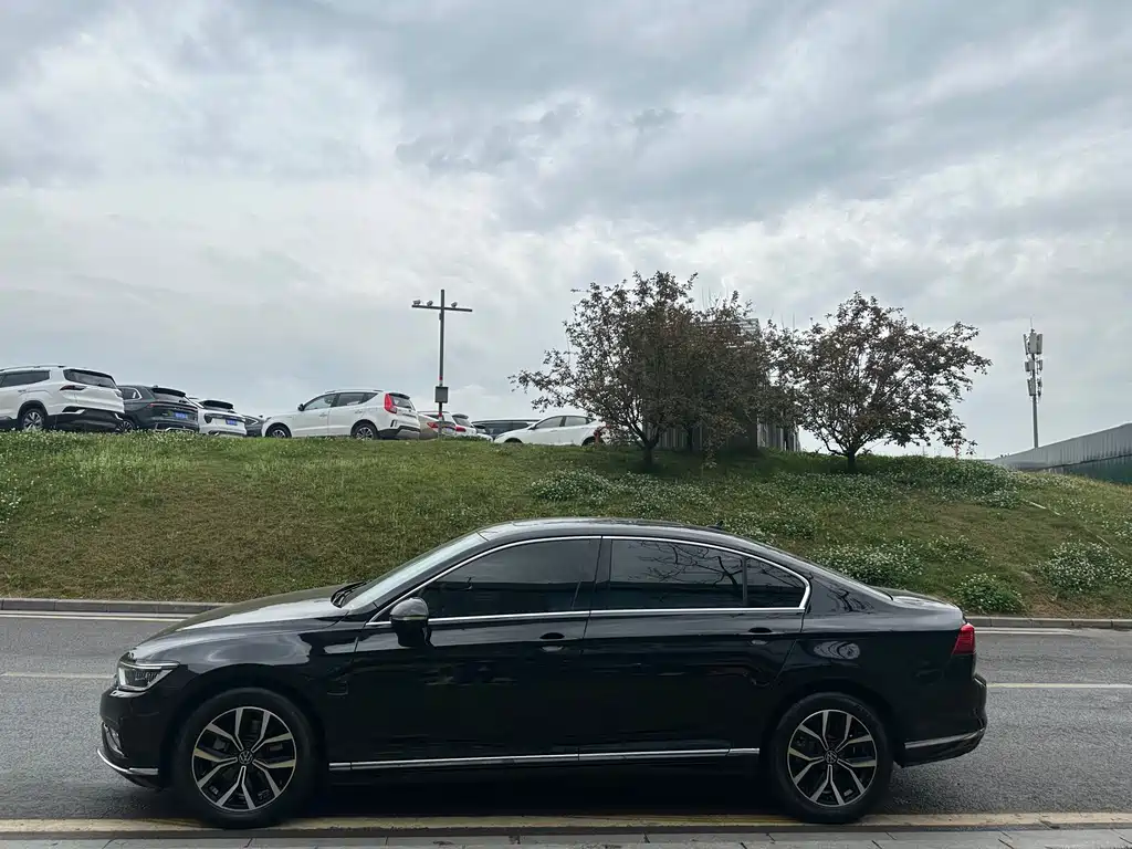 Volkswagen Magotan 2020 330TSI DSG Lead