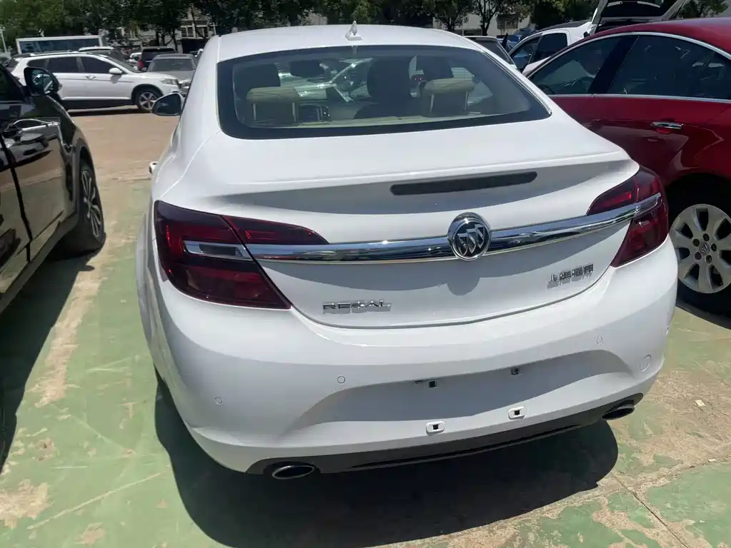 Buick Regal 2015 1.6T Elite