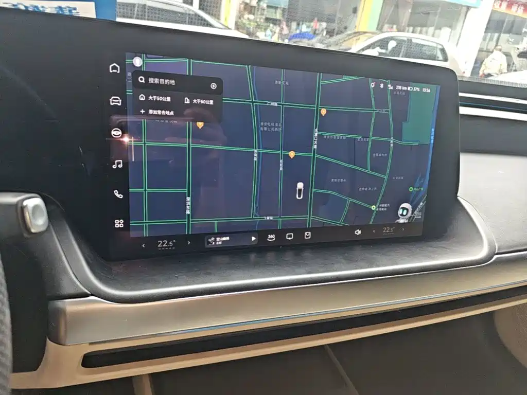 XPeng P7 — миниатюра 13
