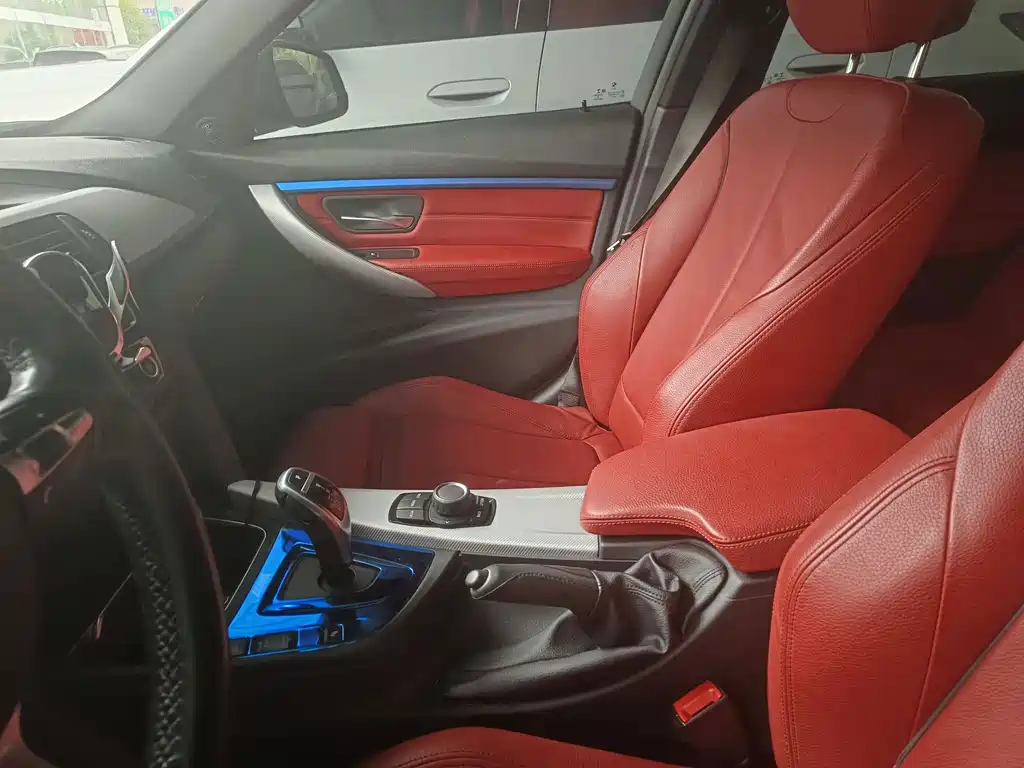 BMW 3 Series — миниатюра 8