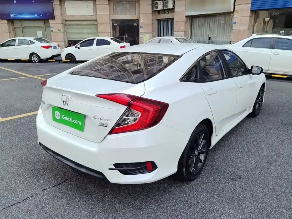 Honda Civic — миниатюра 7