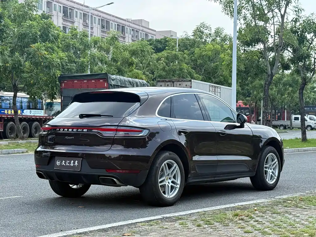 Porsche Macan — миниатюра 9