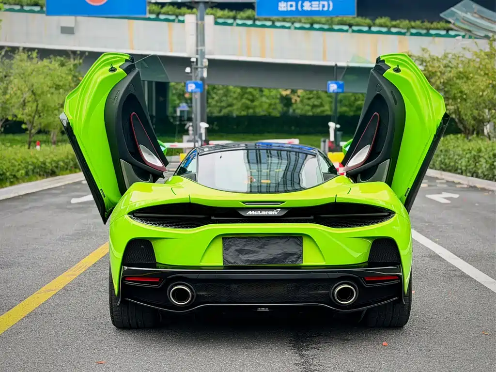 McLaren GT — миниатюра 4