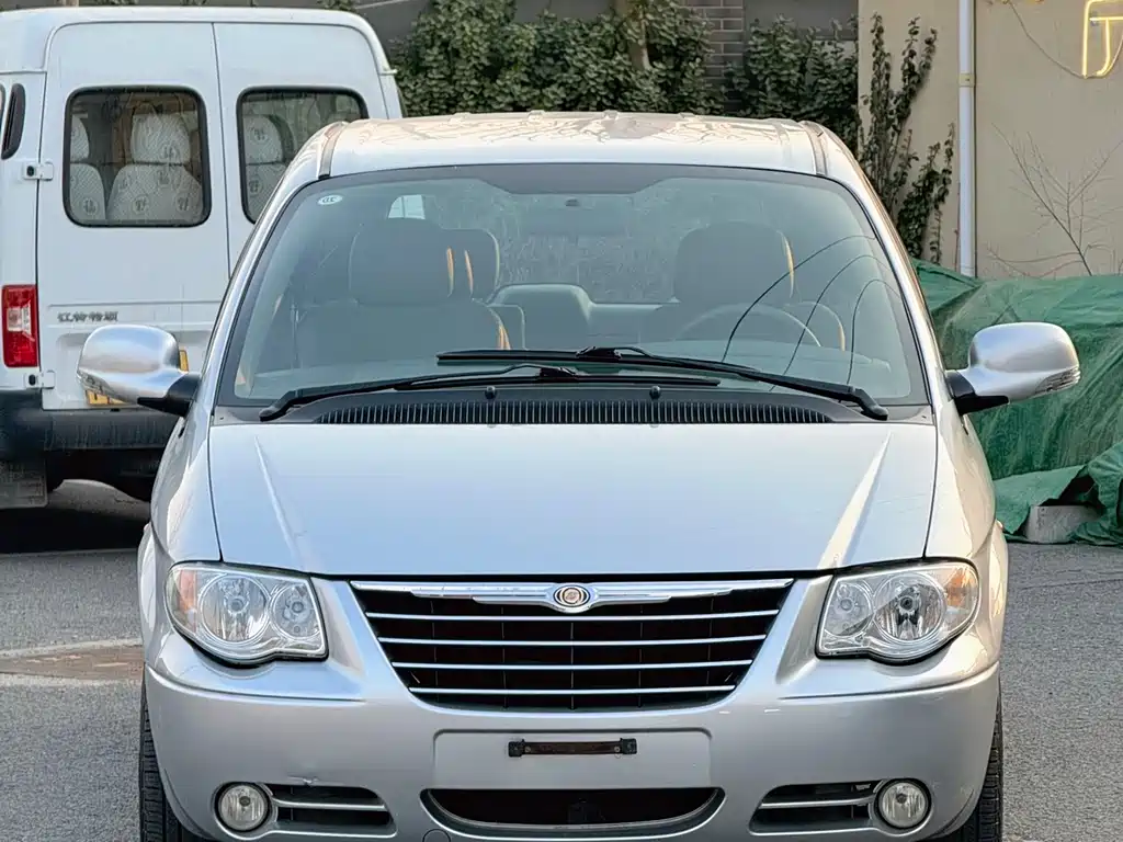 Купить Chrysler Grand Voyager