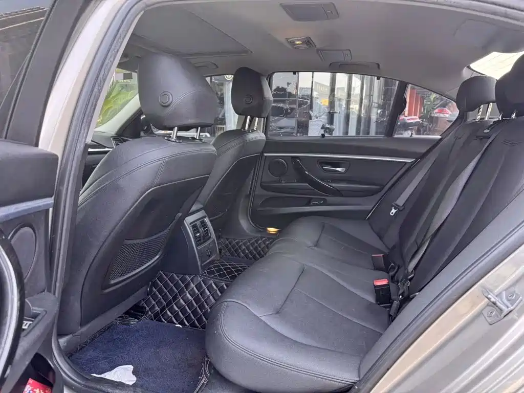 BMW 3 Series — миниатюра 5