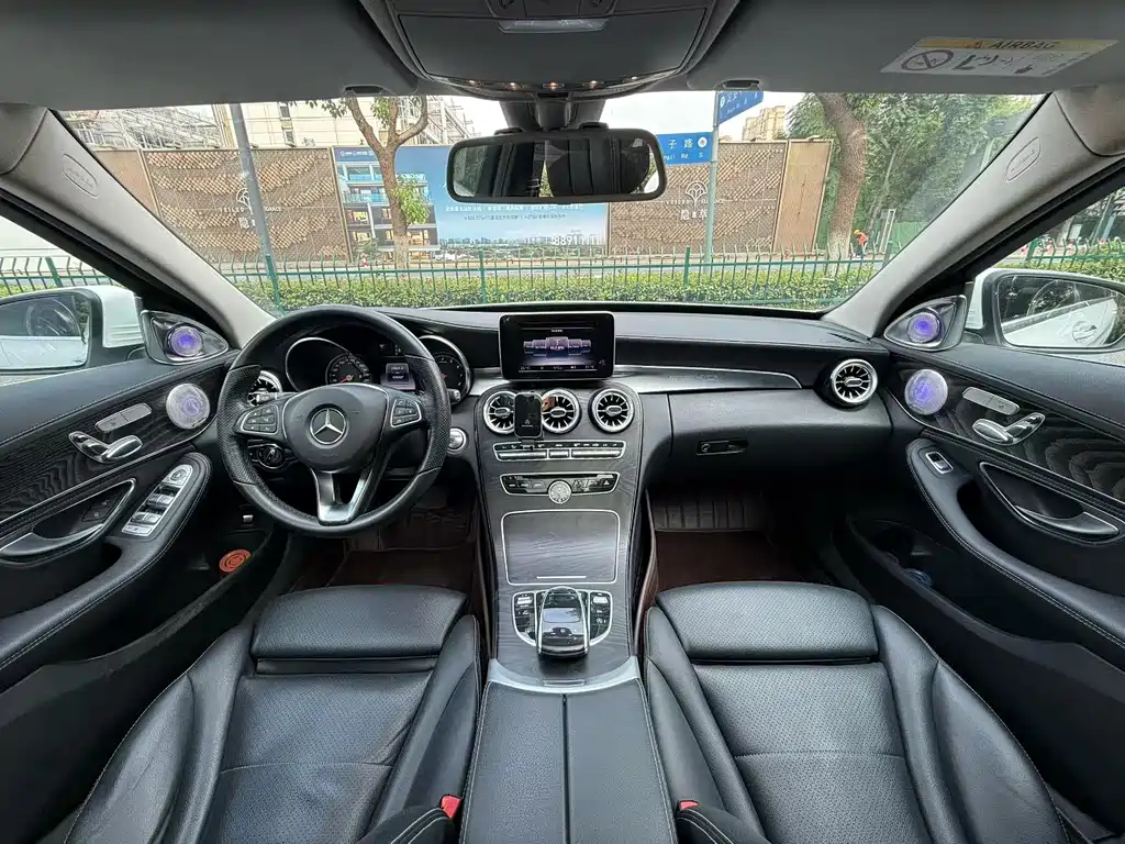 Mercedes-Benz C-Class — миниатюра 8