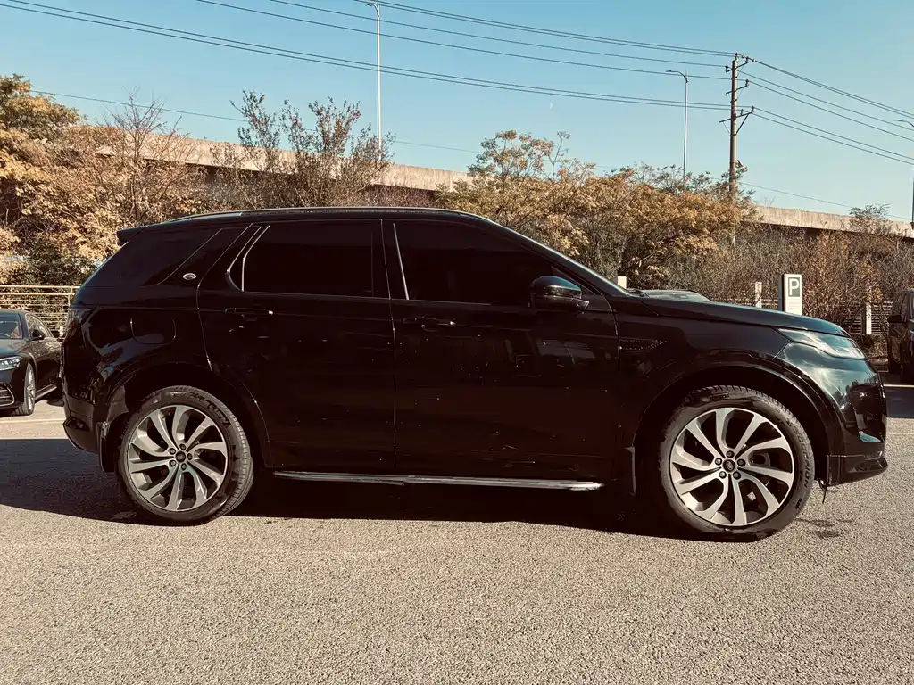 LAND ROVER DISCOVER SPORTS