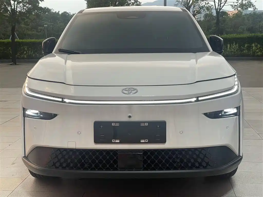 Toyota bZ3X — миниатюра 2