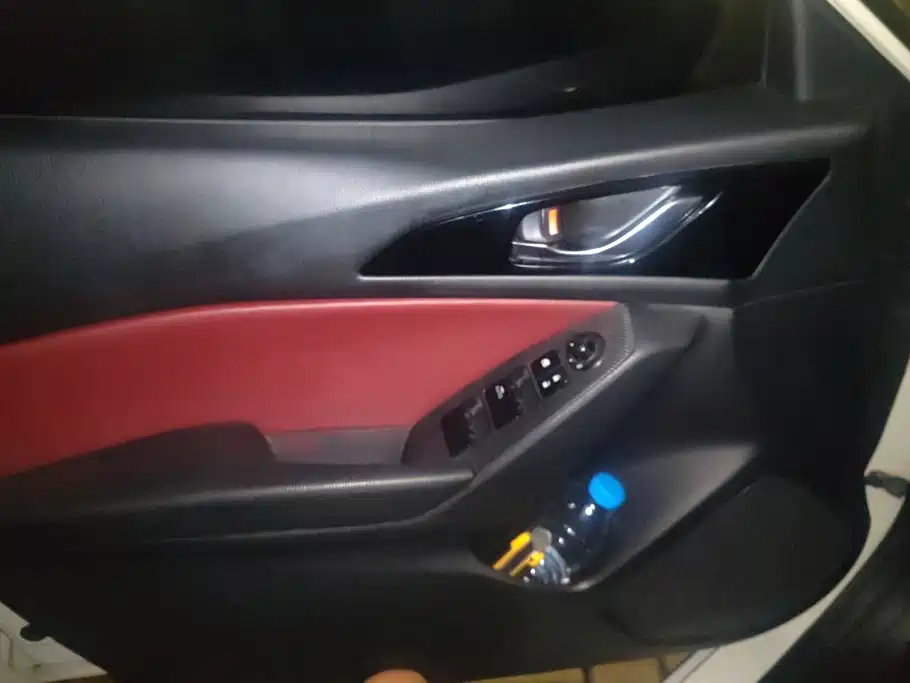 Mazda 3 Axela — миниатюра 7