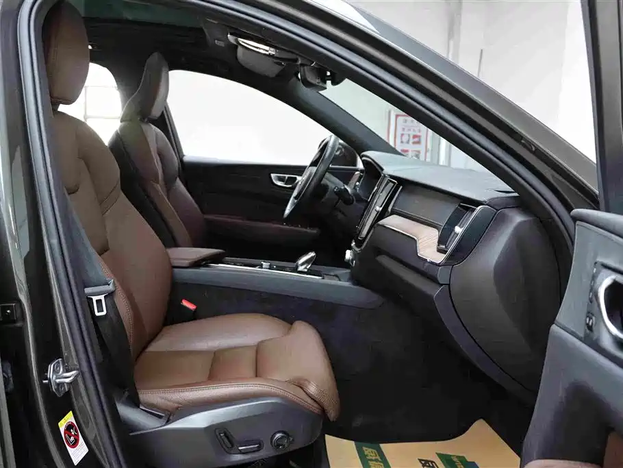 Volvo XC60 — миниатюра 13