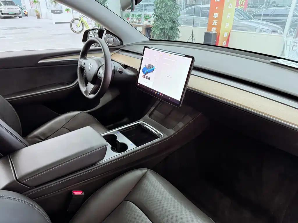Tesla Model Y — фотографии объявления, Фото 18