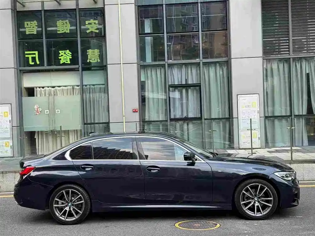 BMW 3 Series — миниатюра 4