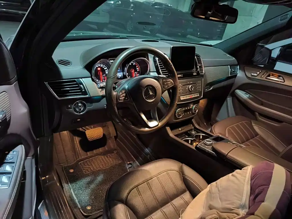 Mercedes-Benz GLE (Import) — миниатюра 11