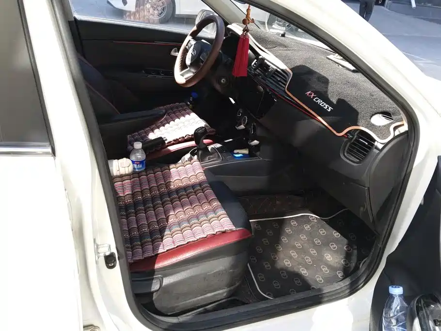 Kia KX Cross — миниатюра 8