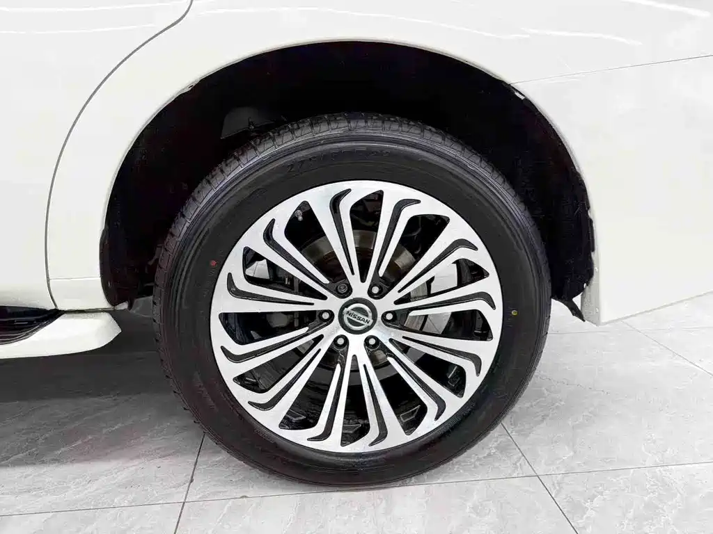 Nissan Patrol — миниатюра 27