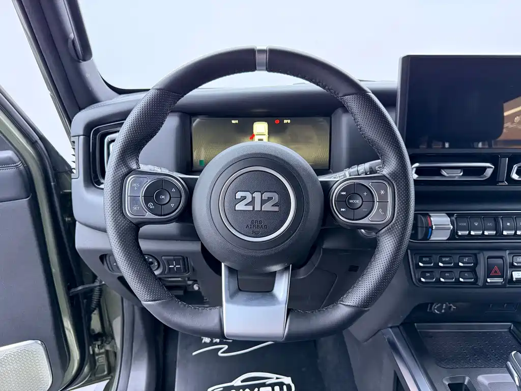 212 212 T01 — миниатюра 12