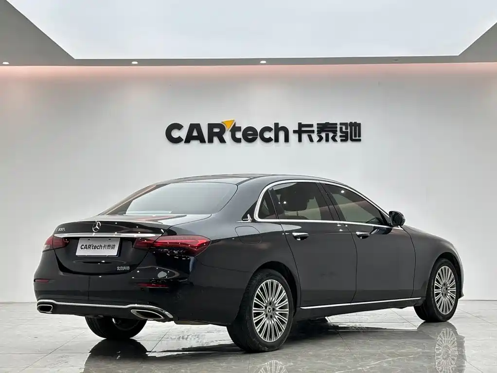 Mercedes-Benz E-Class — миниатюра 5