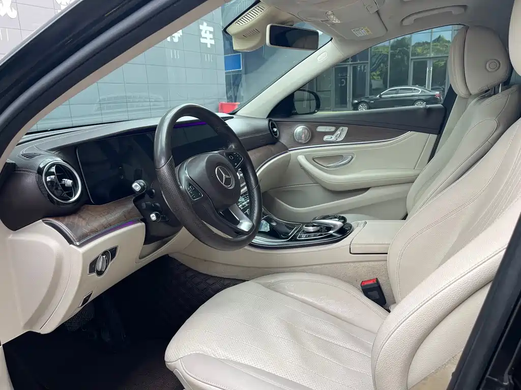 Mercedes-Benz E-Class — миниатюра 4