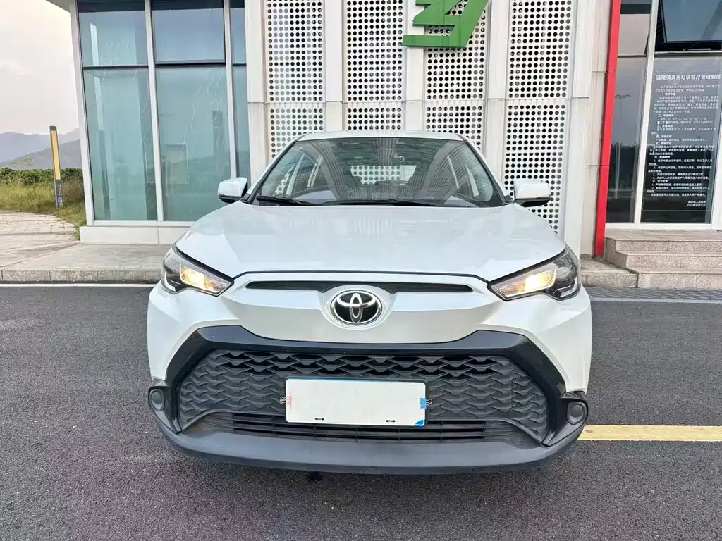 Toyota Frontlander — миниатюра 2