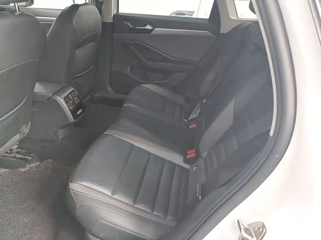 Volkswagen Sagitar — миниатюра 17