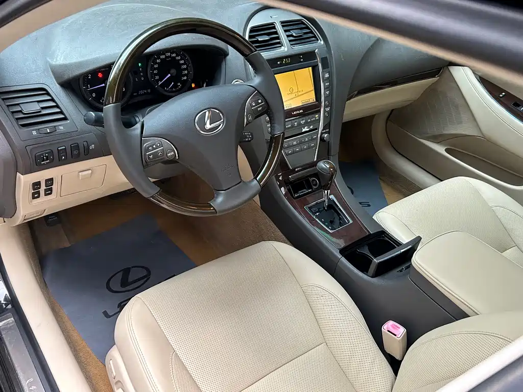 Lexus ES — миниатюра 7
